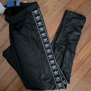 SOLD❗️❗️Adidas leggings